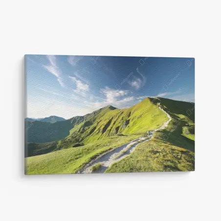 Leinwandbild sonnenbeschienener berggrat mit pfad – Pixers®