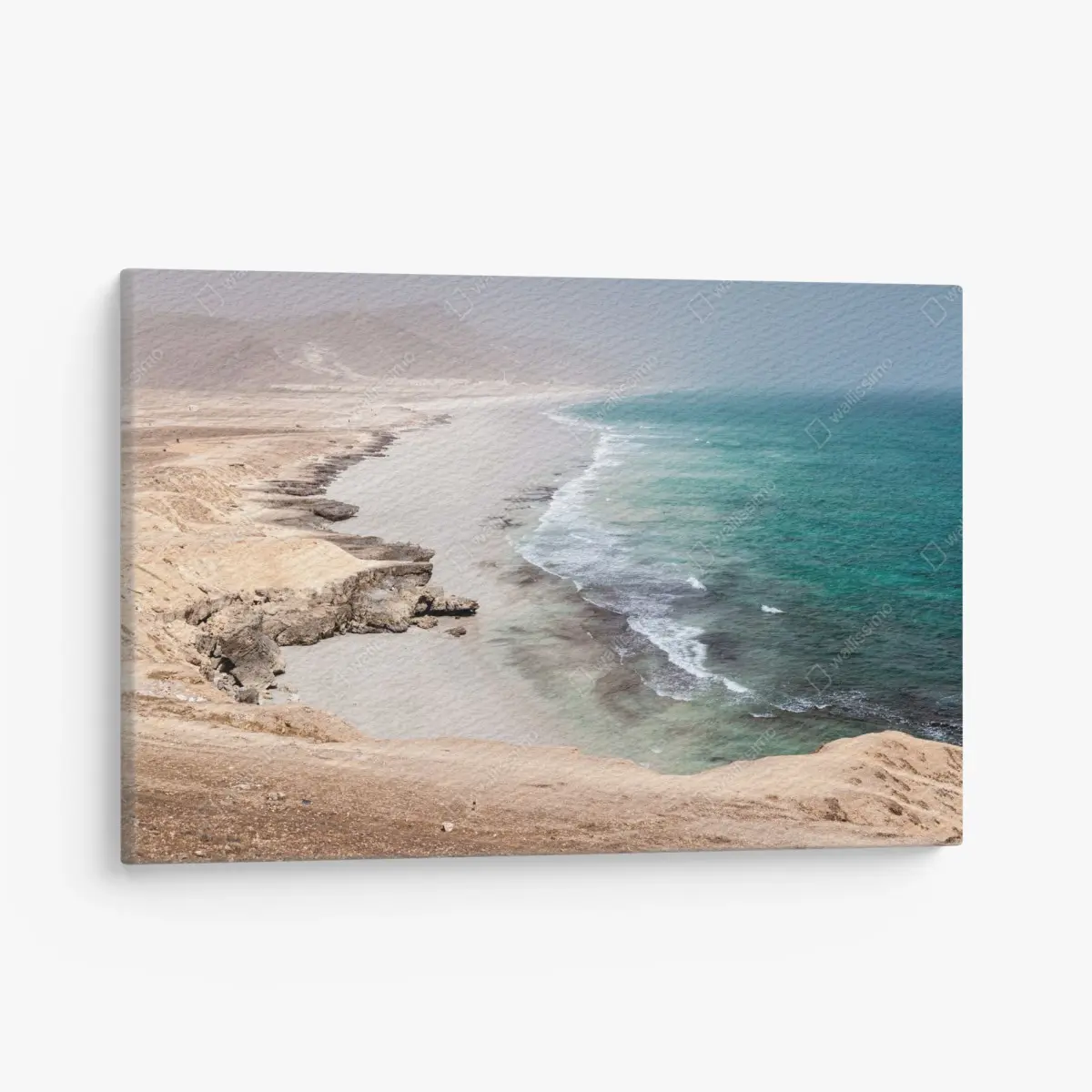 Leinwandbild ruhige türkisfarbene küstenlinie über wüstenklippen – Pixers®