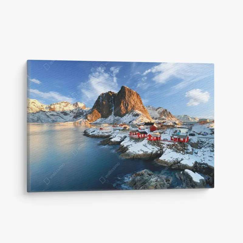 Leinwandbild sonnenbeschienenes Hamnøy am fjord