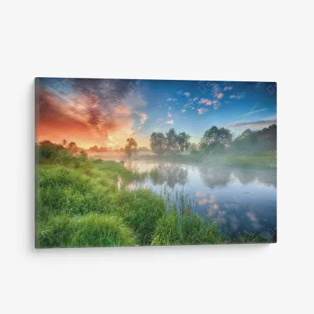 Leinwandbild nebel bei sonnenaufgang am flussufer – Pixers®