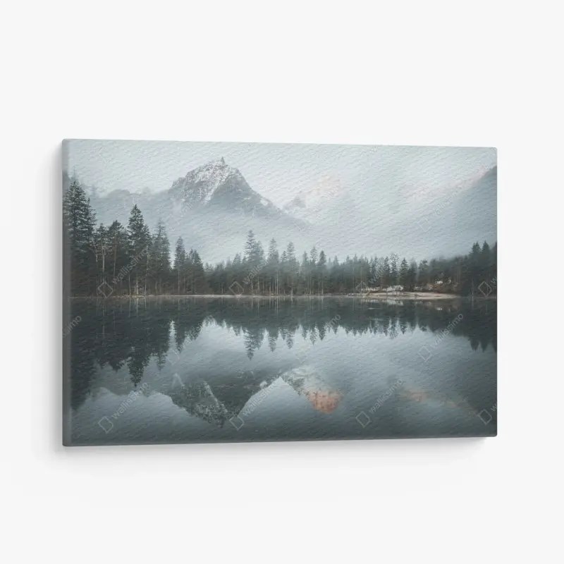 Leinwandbild neblige alpine spiegelung am ruhigen see