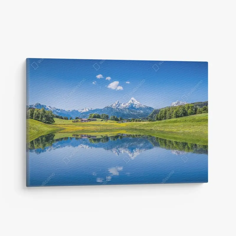 Leinwandbild alpine spiegelung: ruhige berglandschaft