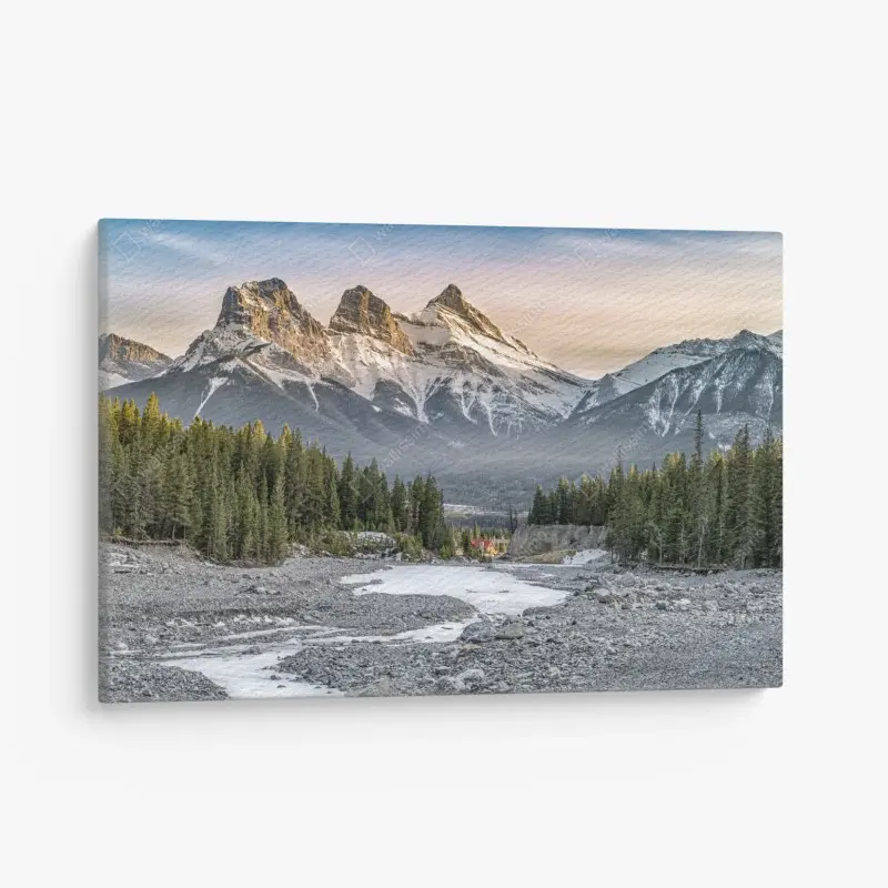 Leinwandbild majestätische berggipfel und kiefernwald