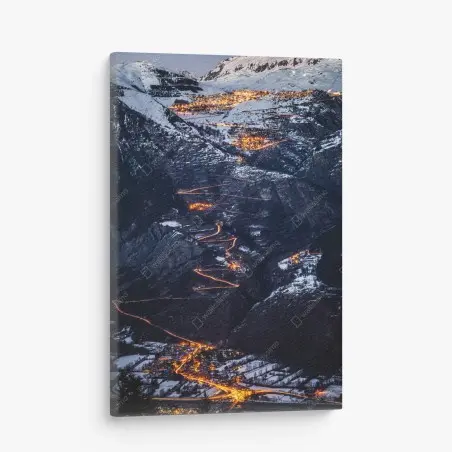 Leinwandbild Alpe d'Huez nächtliche auffahrt auf der serpentinenstraße – Pixers®