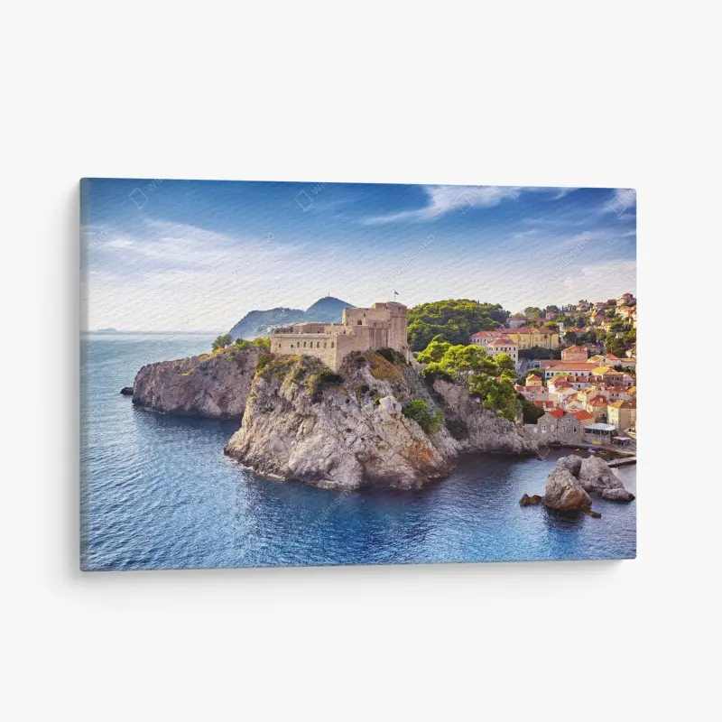 Leinwandbild Dubrovnik küstenfestung auf felsigen klippen