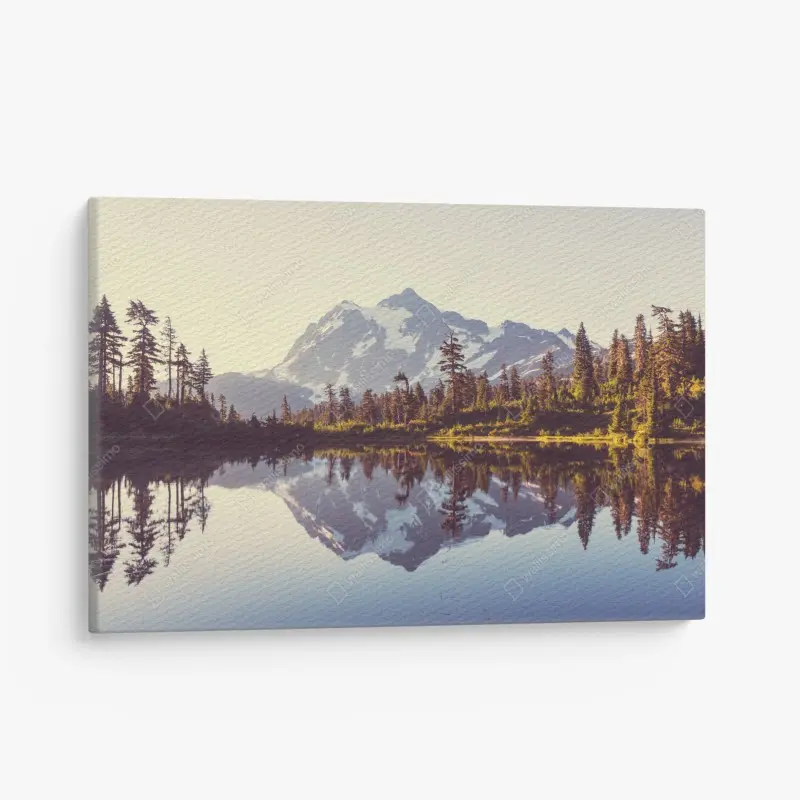 Leinwandbild spiegelung von Mount Shuksan im bergsee