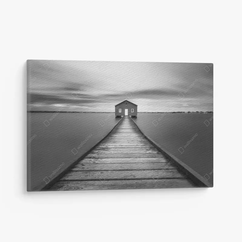 Leinwandbild einsames bootshaus am ruhigen steg
