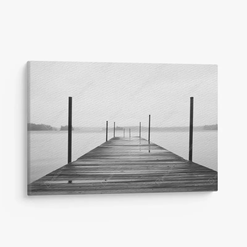 Leinwandbild nebliger steg am see in monochrom
