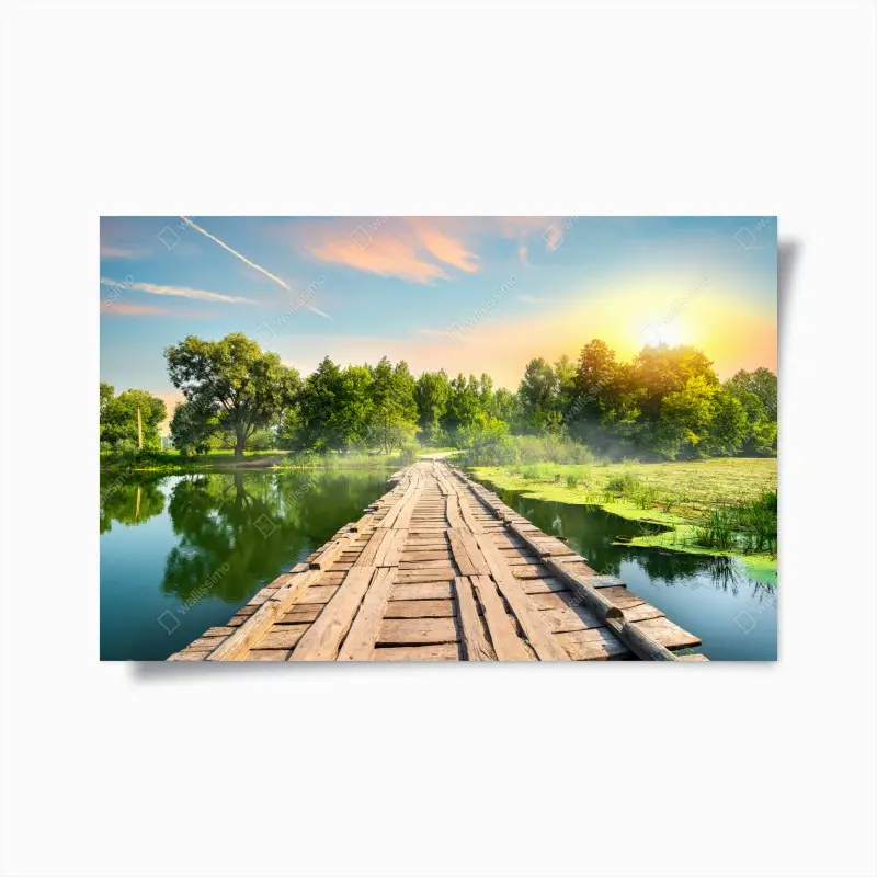 Poster sonnige hölzerne brücke über ruhigen see