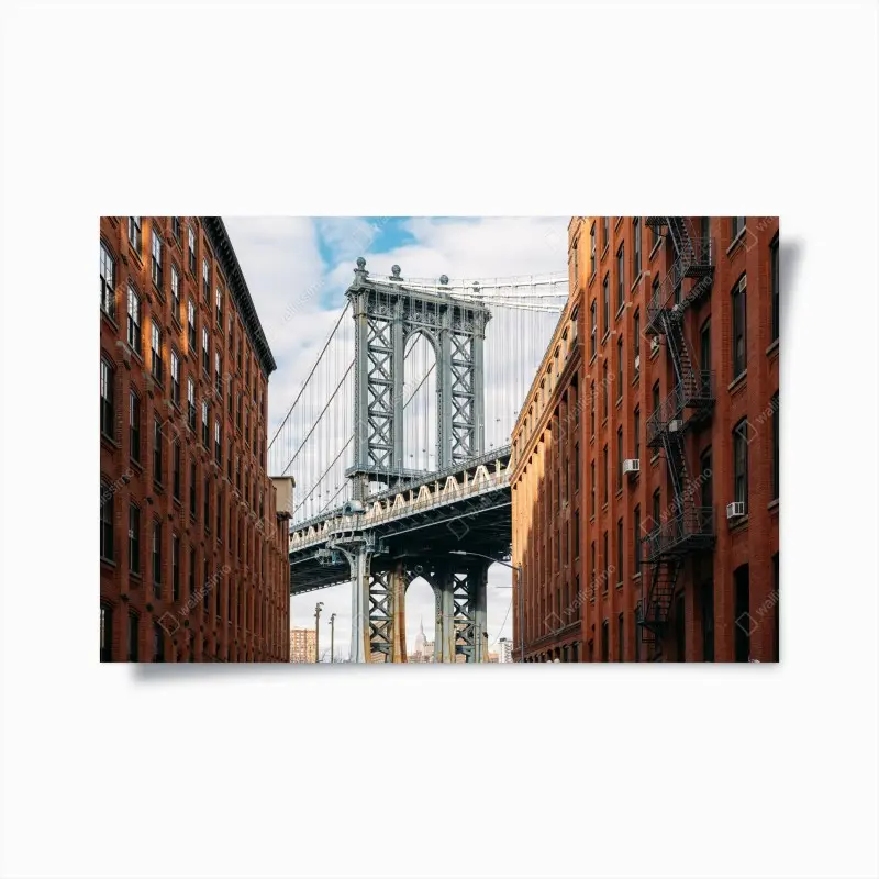 Poster Brooklyn brücke eingerahmt von backsteingebäuden