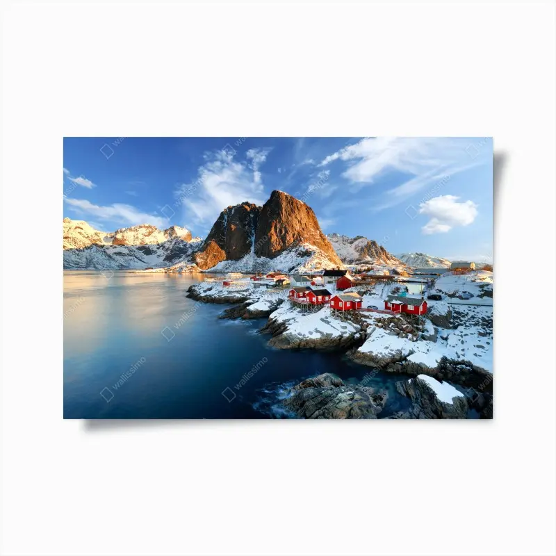 Poster sonnenbeschienenes Hamnøy am fjord