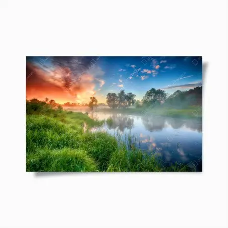 Poster nebel bei sonnenaufgang am flussufer – Pixers®