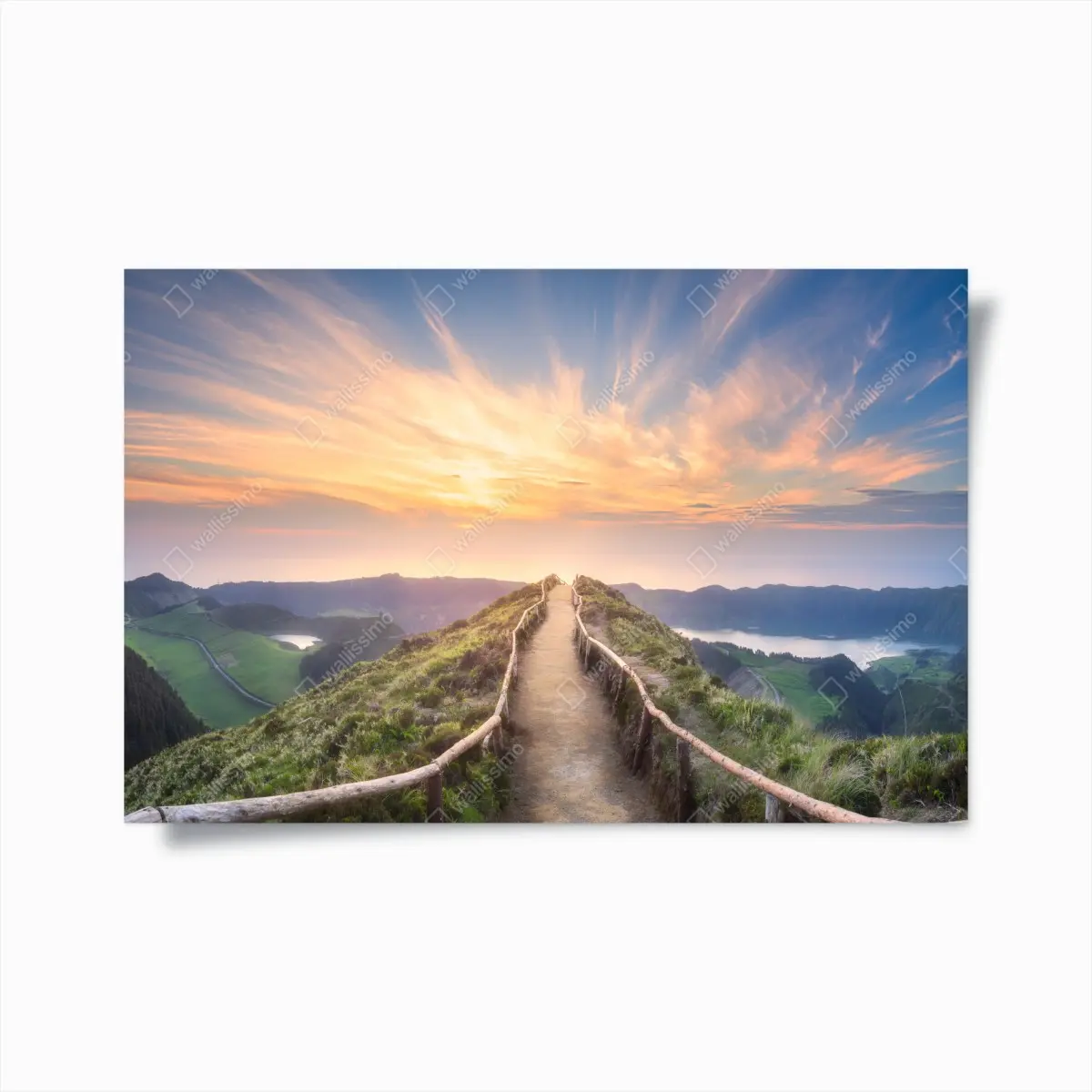 Poster sonnenuntergangspfad auf berggrat über see und tal – Pixers®