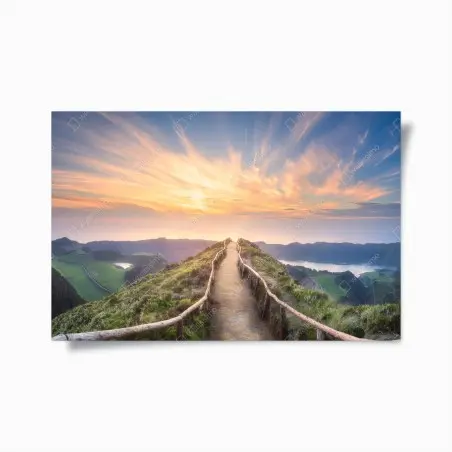 Poster sonnenuntergangspfad auf berggrat über see und tal – Pixers®