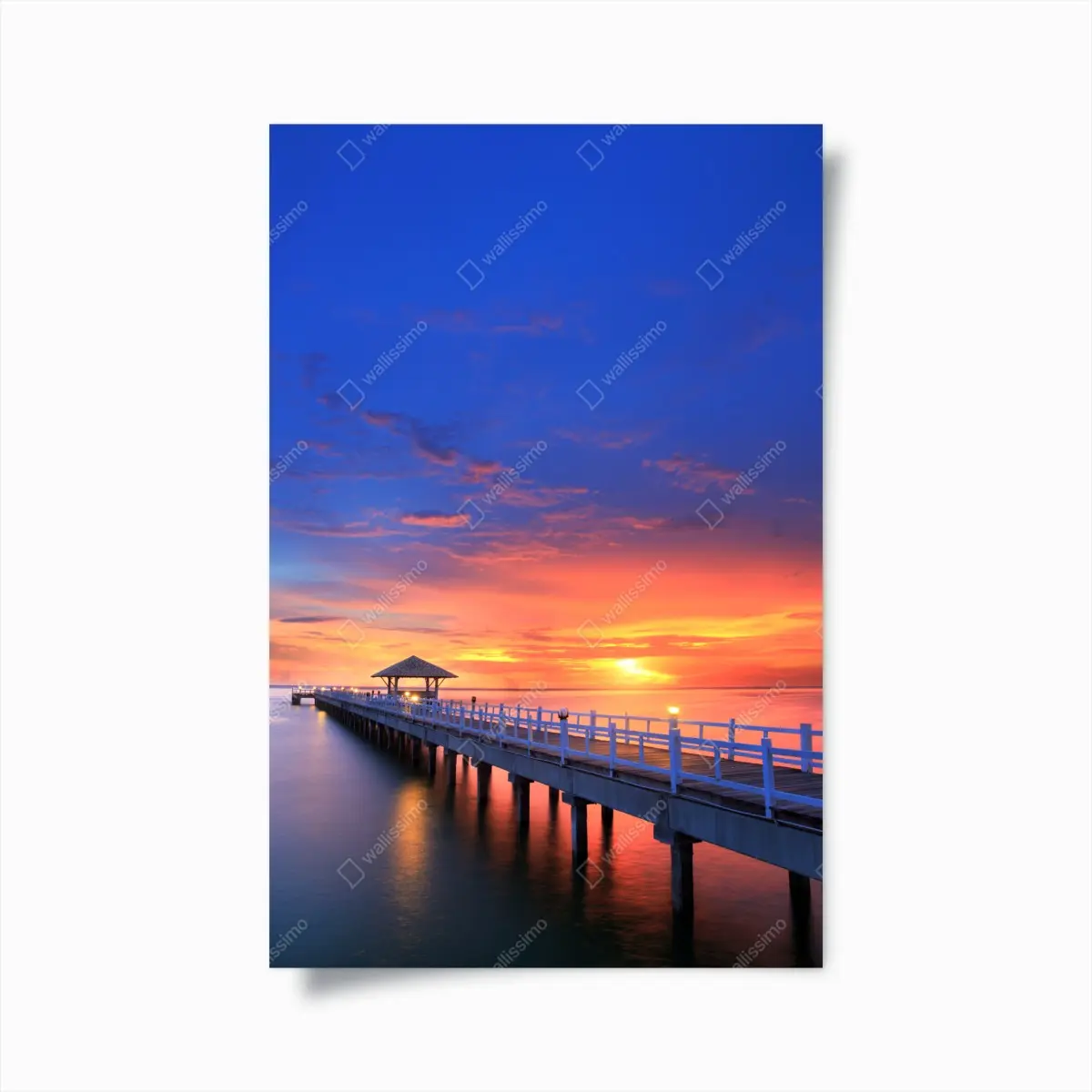 Poster mole bei sonnenuntergang am strand – Pixers®