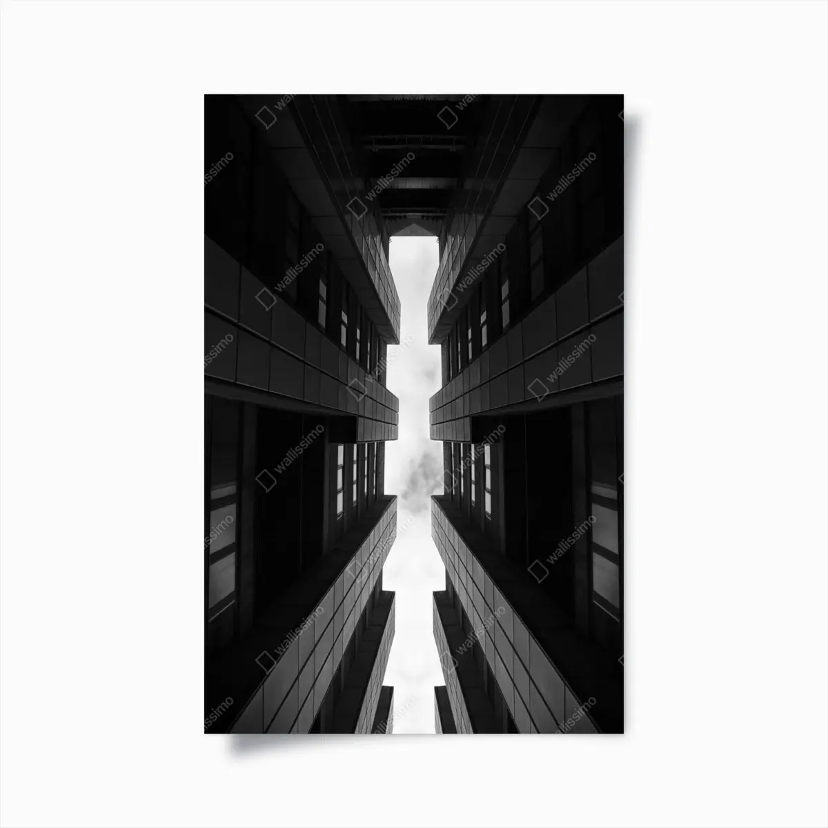 Poster vertikale städtische symmetrie in monochrom – Pixers®