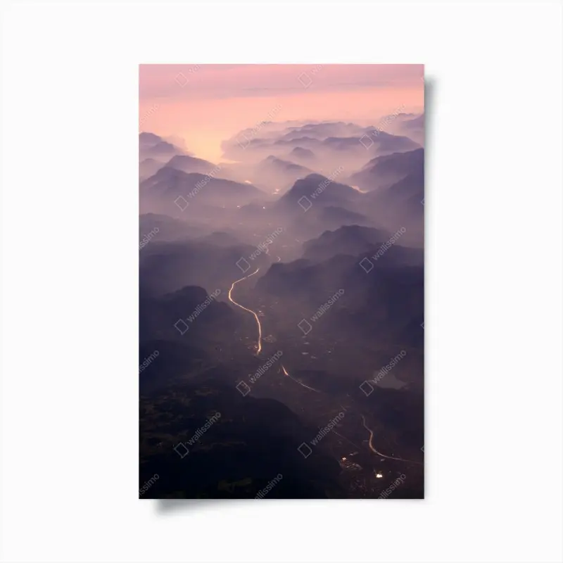 Poster nebliges pastell bergtal