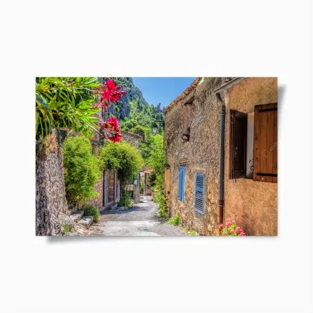 Poster Moustiers Sainte Marie reizvolle Dorfstraße in Provence – Pixers®