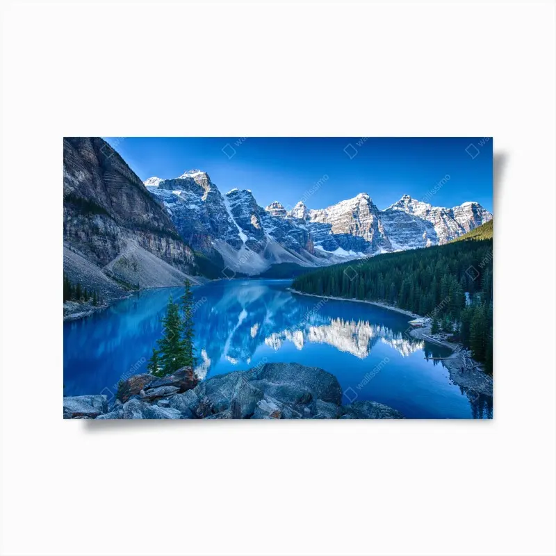 Poster ruhiger bergsee mit spiegelung