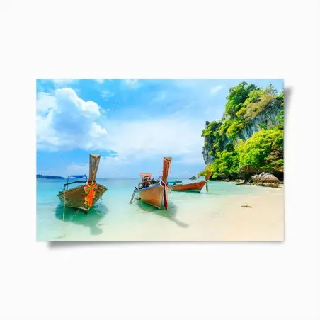 Poster longtail-boote am türkisfarbenen strand von Phuket – Pixers®
