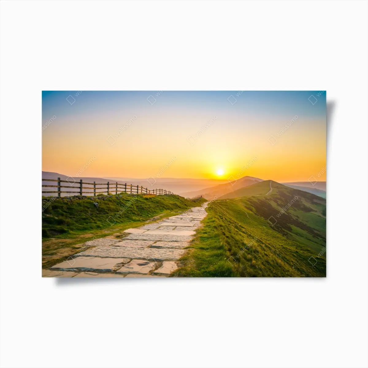 Poster sonnenbeschienener gebirgskamm bei sonnenaufgang – Pixers®
