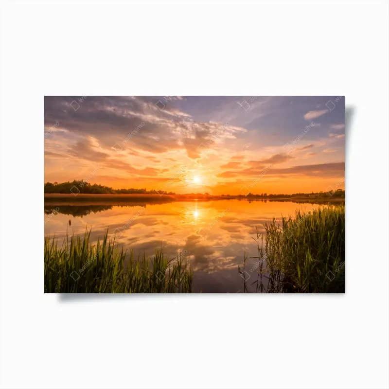Poster goldener sonnenuntergang über idyllischem see