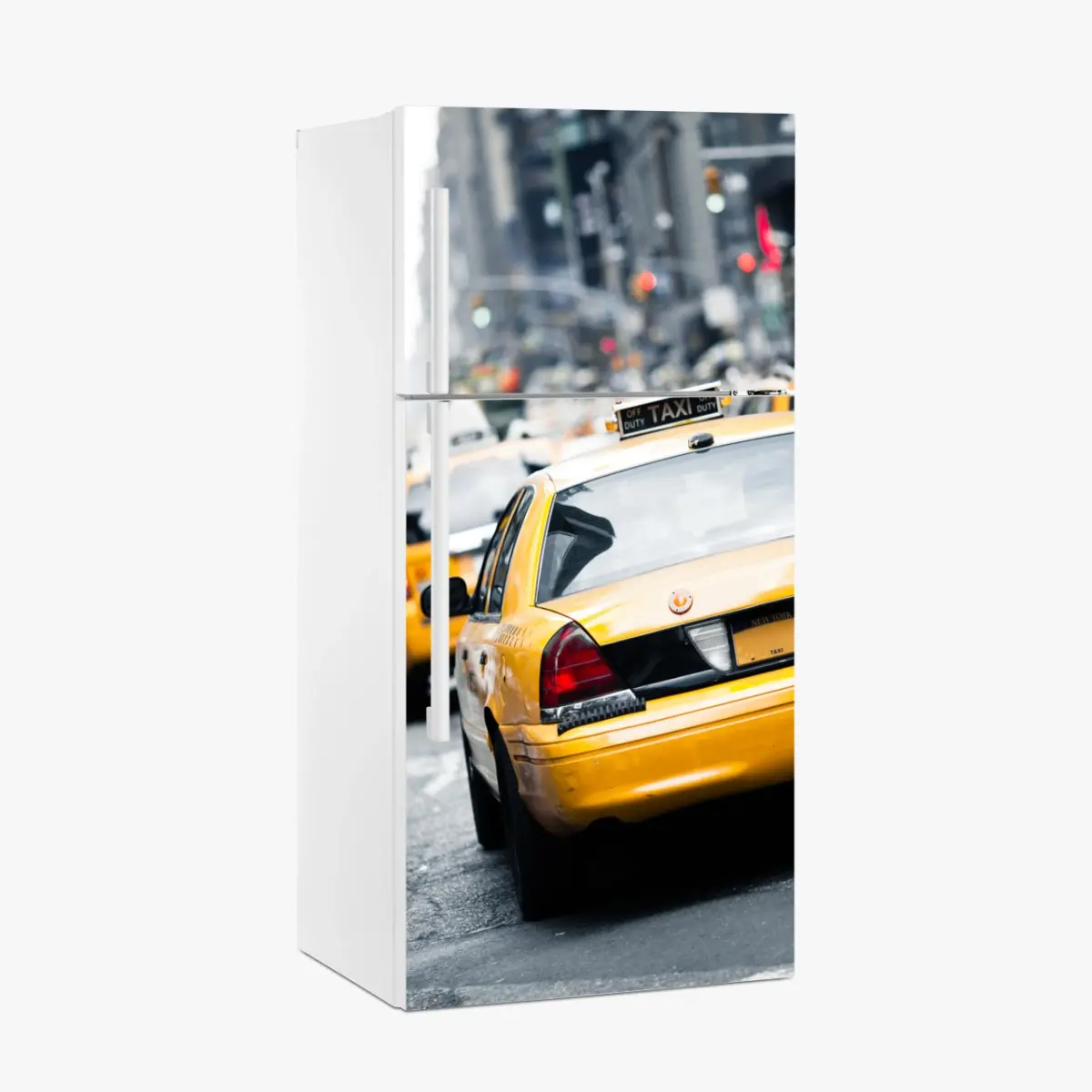 Kühlschrankaufkleber gelbe taxis in einer belebten straße von New York – Pixers®