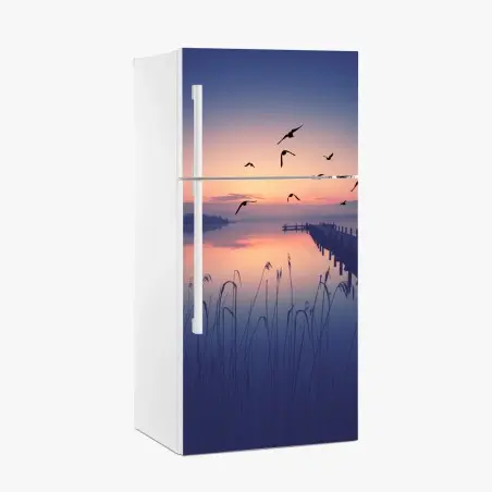 Kühlschrankaufkleber ruhiger sonnenaufgang am see mit vögeln – Pixers®