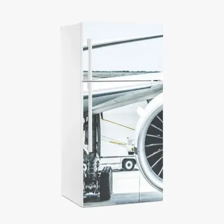 Kühlschrankaufkleber nahaufnahme triebwerk am terminal – Pixers®