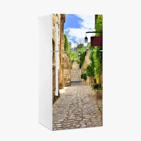 Kühlschrankaufkleber reizende kopfsteinpflasterstraße in Les Baux de Provence – Pixers®