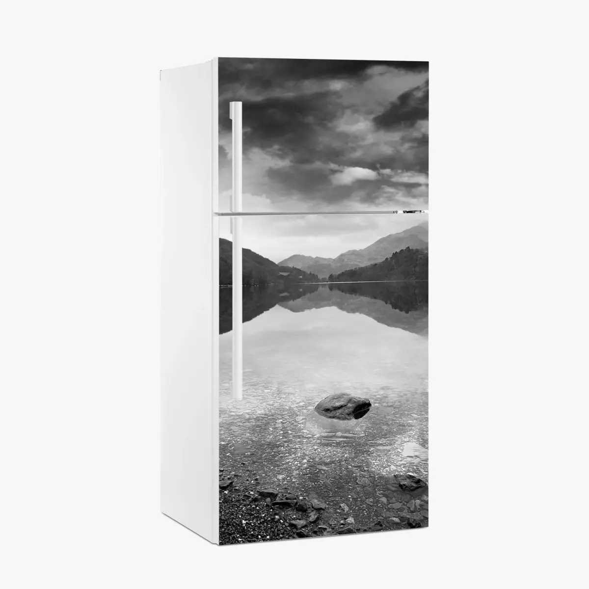 Kühlschrankaufkleber ruhiger bergsee mit spiegelung – Pixers®