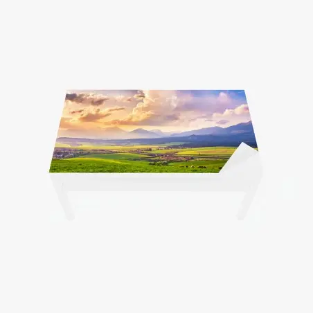 Tischaufkleber und Schreibtischaufkleber frühlingshafte panoramalandschaft der Tatra, Slowakei – Pixers®