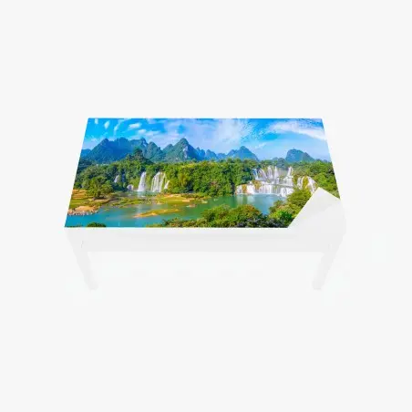 Tischaufkleber und Schreibtischaufkleber üppige panoramaansicht eines wasserfalls mit karstbergen – Pixers®