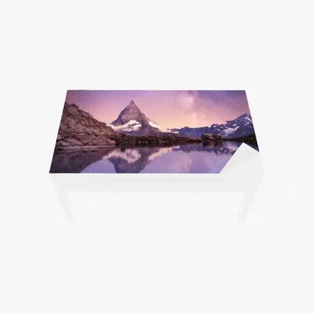 Tischaufkleber und Schreibtischaufkleber Matterhorn unter der Milchstraße mit spiegelung – Pixers®