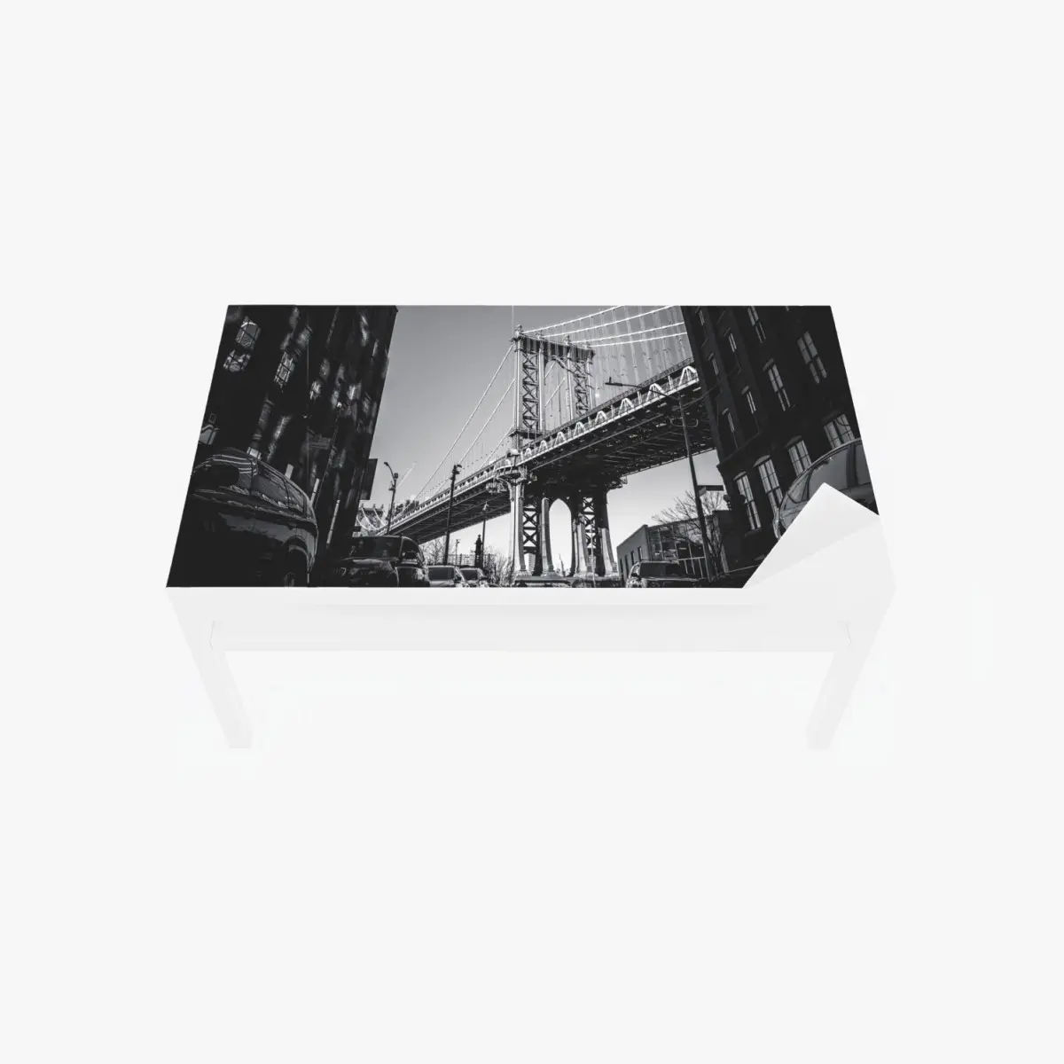 Tischaufkleber und Schreibtischaufkleber Manhattan brücke perspektive über kopfsteinpflaster – Pixers®