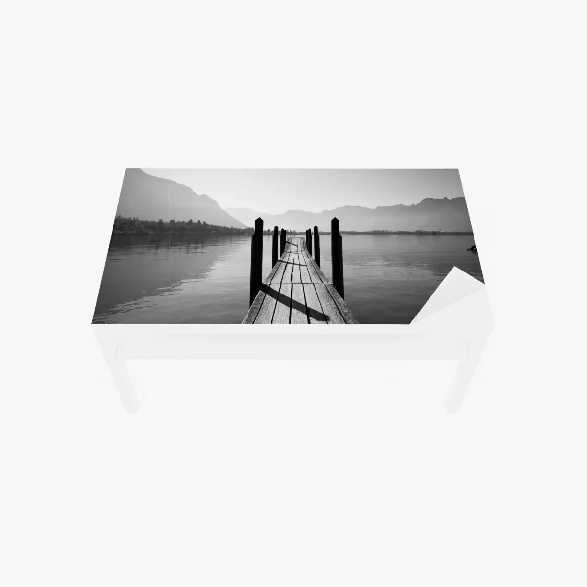 Tischaufkleber und Schreibtischaufkleber ruhiger steg am see in schwarzweiß – Pixers®