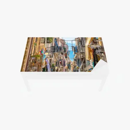 Tischaufkleber und Schreibtischaufkleber sonnige gasse mit meerblick und balkonen – Pixers®