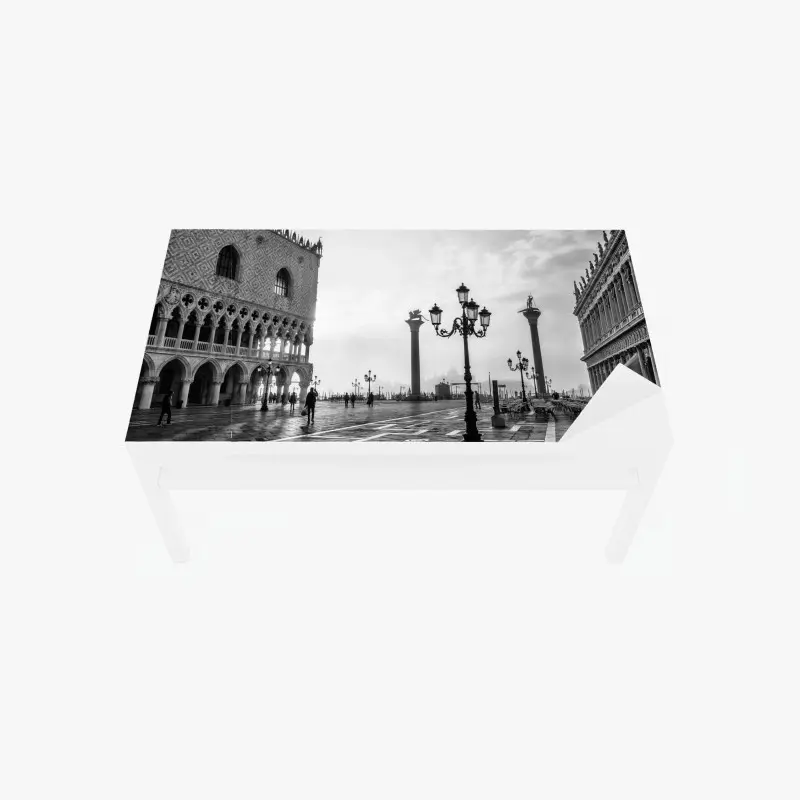Tischaufkleber und Schreibtischaufkleber Markusplatz im nebel