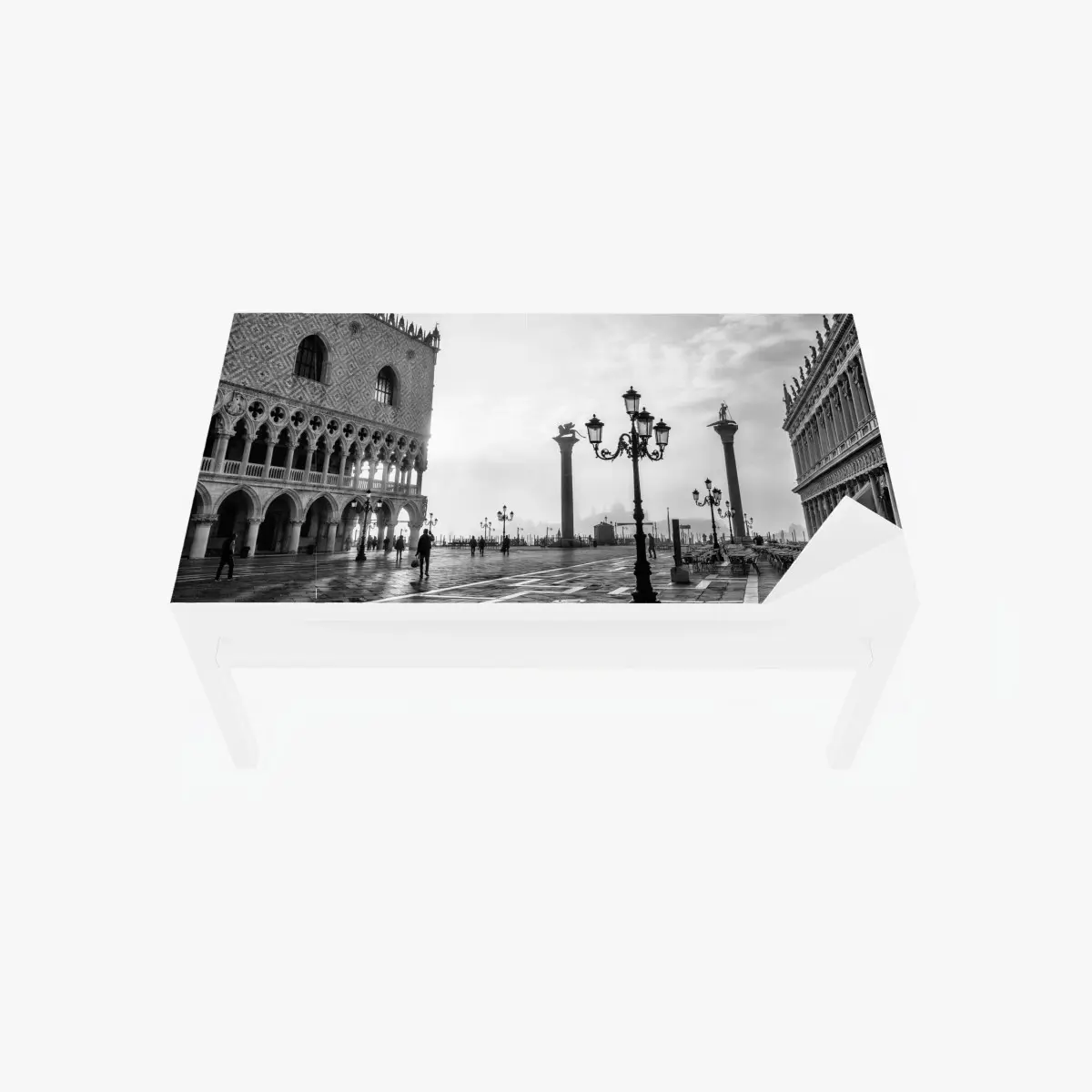 Tischaufkleber und Schreibtischaufkleber Markusplatz im nebel – Pixers®