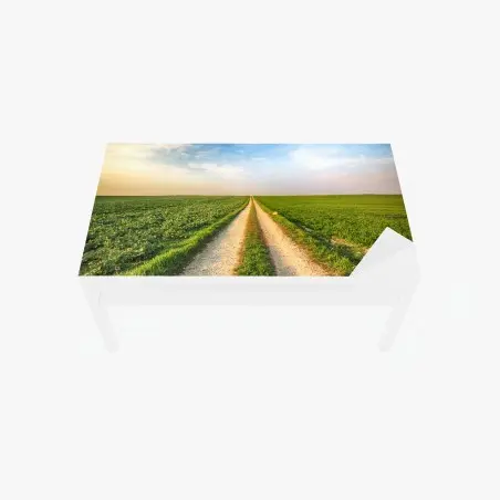 Tischaufkleber und Schreibtischaufkleber feldweg durch grüne felder – Pixers®