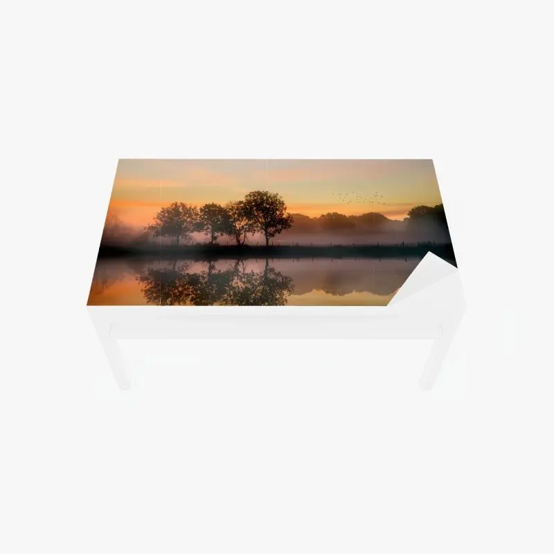 Tischaufkleber und Schreibtischaufkleber nebliger herbstlicher sonnenaufgang über Englischer landschaft