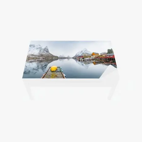 Tischaufkleber und Schreibtischaufkleber spiegelglatter fjord mit bergkulisse – Pixers®