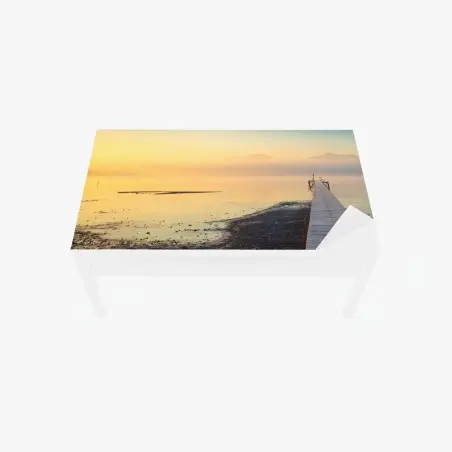 Tischaufkleber und Schreibtischaufkleber nebliger sonnenaufgang über holzsteg – Pixers®