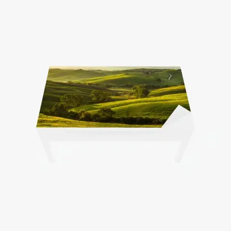Tischaufkleber und Schreibtischaufkleber sonnenbeschienene grüne hügel – Pixers®