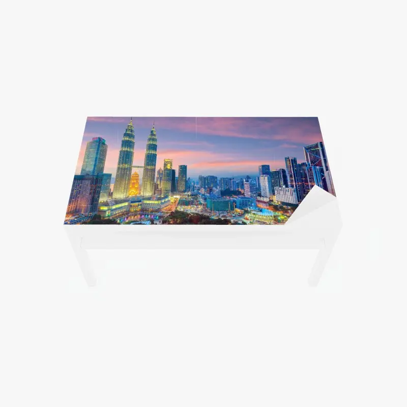 Tischaufkleber und Schreibtischaufkleber Kuala Lumpur skyline bei dämmerung
