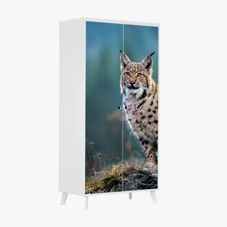 Schrankaufkleber majestätischer luchs in natürlichem habitat – Pixers®