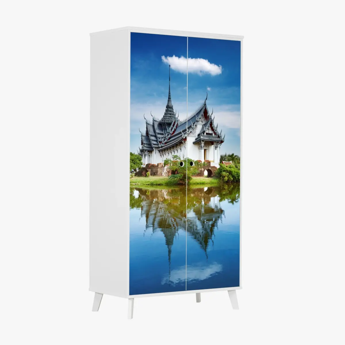 Schrankaufkleber Sanphet Prasat palast am spiegelnden see – Pixers®