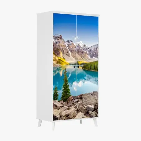 Schrankaufkleber sonnenbeschienenes Moraine Lake bergpanorama – Pixers®
