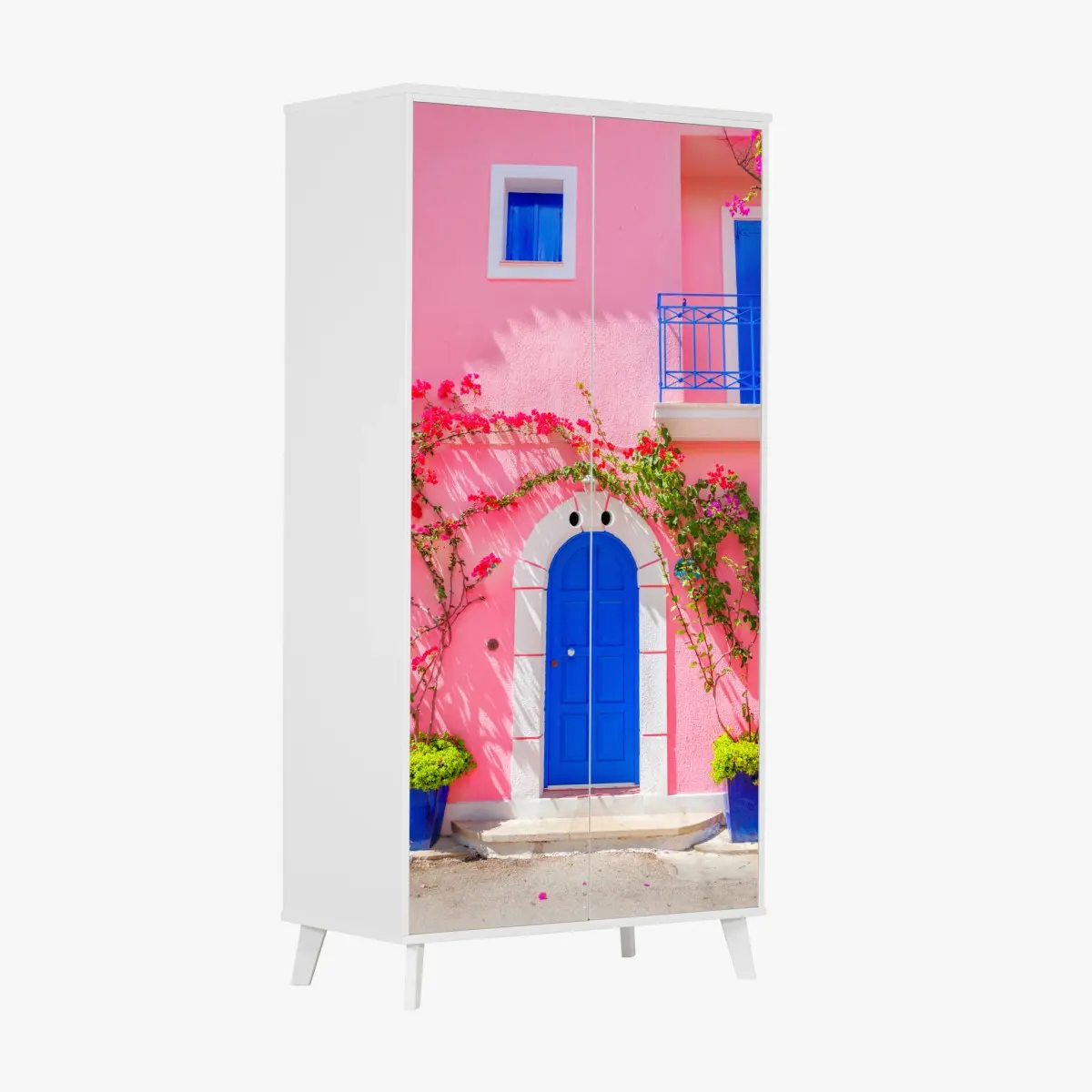 Schrankaufkleber leuchtende rosa fassade mit blauer tür – Pixers®