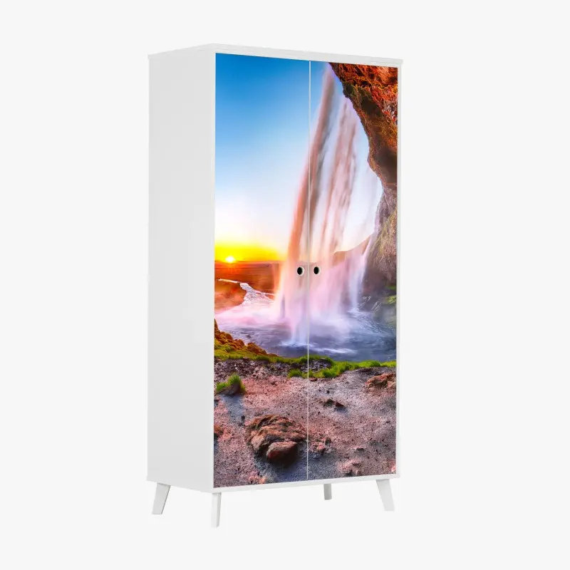 Schrankaufkleber Seljalandsfoss wasserfall bei sonnenuntergang